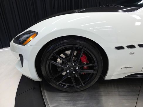Used 2015 Maserati GranTurismo Sport RWD image 37