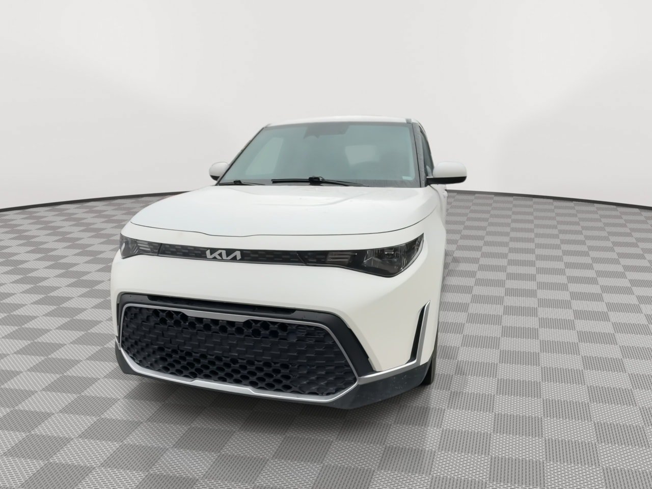 Used 2024 Kia Soul LX w/ Option Group 015 FWD image 3