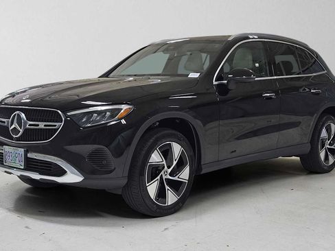 Used 2023 Mercedes-Benz GLC 300 4MATIC image 7