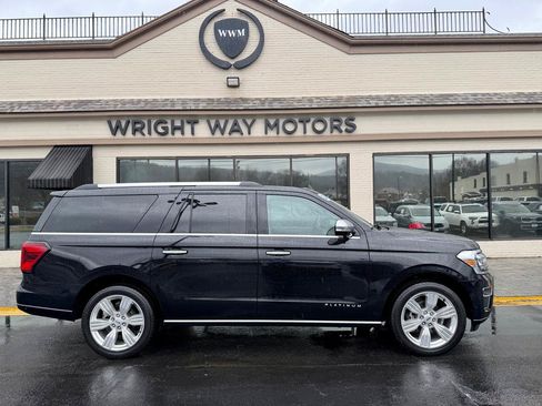 Used 2024 Ford Expedition Max Platinum AWD/4WD image 2