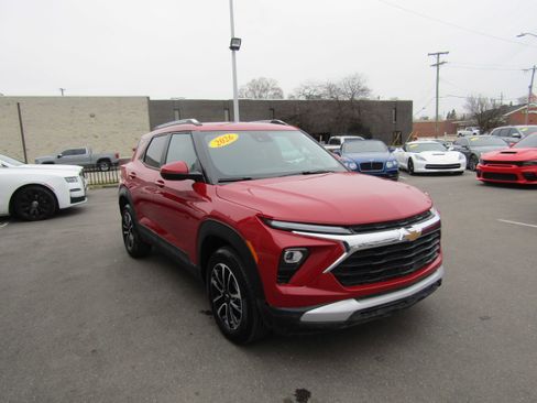 Used 2026 Chevrolet TrailBlazer LT image 4