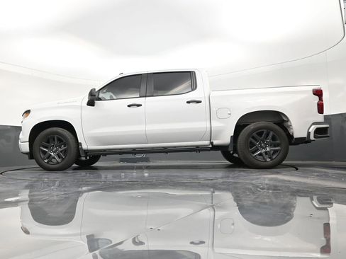 Used 2025 Chevrolet Silverado 1500 Custom image 21