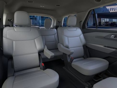New 2026 Ford Explorer Active w/ Active Comfort Package RWD image 11