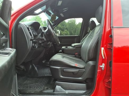 Used 2022 RAM 5500 Tradesman w/ Chrome Appearance Group AWD/4WD image 13