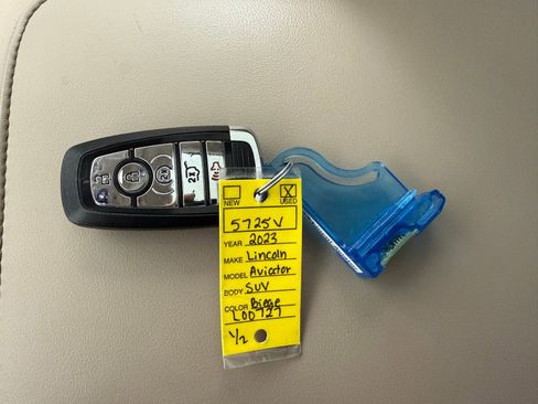 Used 2023 Lincoln Aviator Reserve w/ Equipment Group 201A image 34