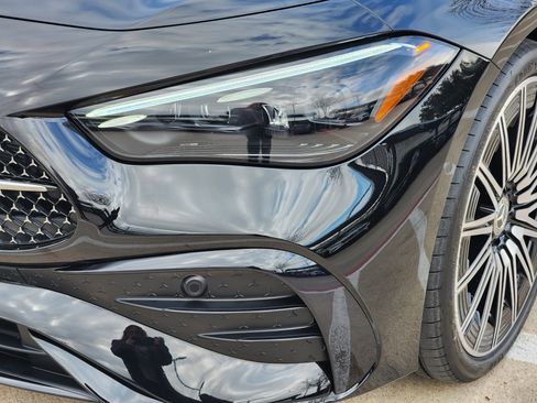 Certified 2024 Mercedes-Benz CLE 450 4MATIC Cabriolet image 8