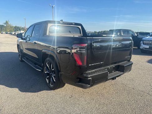 Used 2025 GMC Sierra EV Denali AWD/4WD image 3