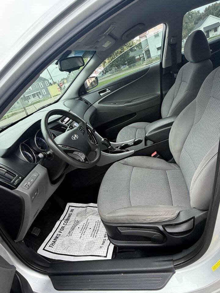 Used 2012 Hyundai Sonata GLS FWD image 7