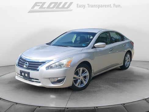 Used 2013 Nissan Altima 2.5 SV FWD image 4