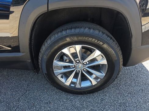 New 2026 Chevrolet Equinox LT w/ Convenience Package II AWD/4WD image 11