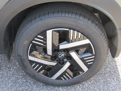 New 2026 Nissan Kicks SV w/ SV Premium Package image 7