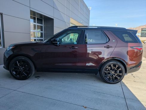 New 2026 Land Rover Discovery Limited Edition image 9