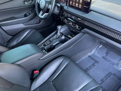 Used 2024 Honda Accord Touring image 15