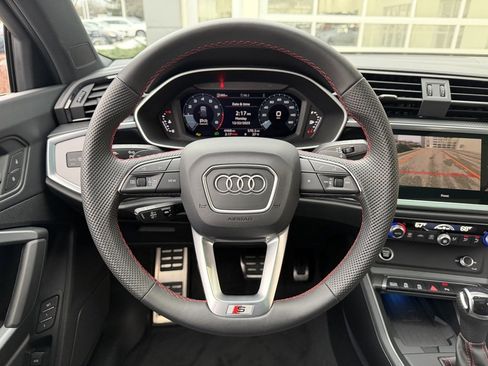 Certified 2025 Audi Q3 2.0T Premium Plus w/ Premium Plus Package image 18