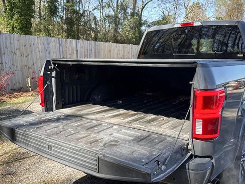 Used 2018 Ford F150 Lariat w/ Equipment Group 502A Luxury image 10