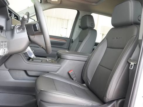 New 2026 GMC Sierra 2500 Denali w/ Denali Reserve Package AWD/4WD image 19