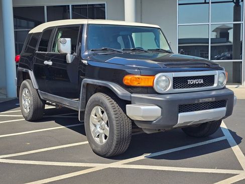 Used 2008 Toyota FJ Cruiser 4WD image 7