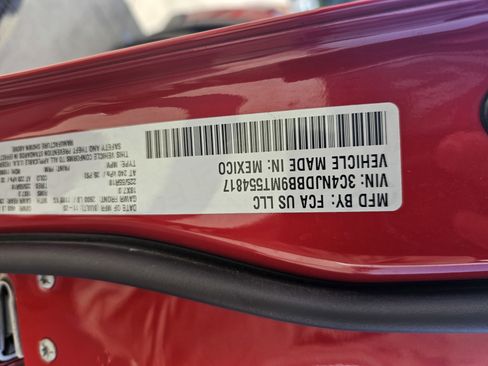 Used 2021 Jeep Compass Latitude image 27