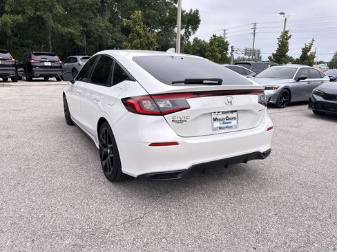 Used 2024 Honda Civic Sport image 4