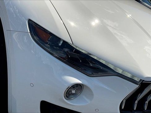 Used 2023 Maserati Levante GT AWD/4WD image 32