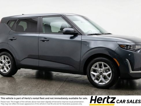 Used 2025 Kia Soul LX w/ LX Technology Package FWD image 1