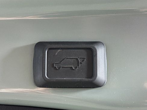 Used 2023 Toyota RAV4 XLE Premium image 31