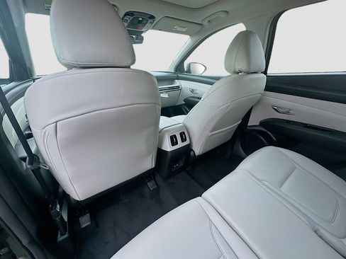 Used 2025 Hyundai Tucson SEL FWD image 24