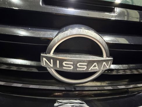 Used 2023 Nissan Pathfinder Platinum image 23