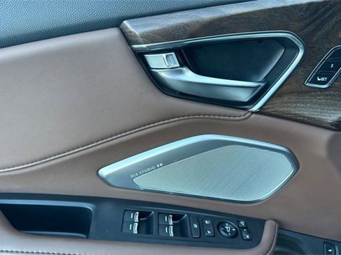 Used 2023 Acura RDX AWD w/ Advance Package image 11