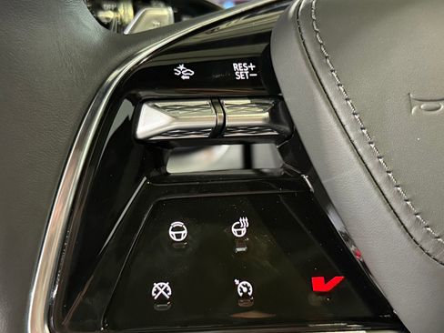 New 2026 Cadillac Lyriq V image 14