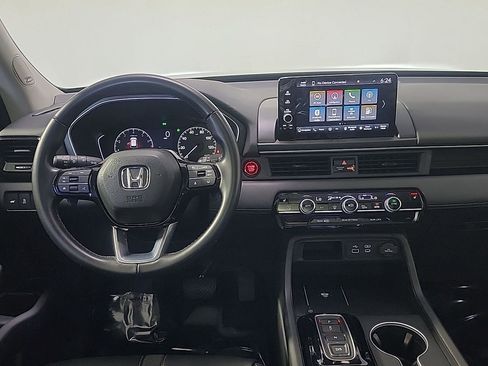 Certified 2023 Honda Pilot Touring image 21
