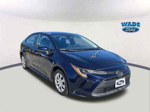 Used 2024 Toyota Corolla LE image 3