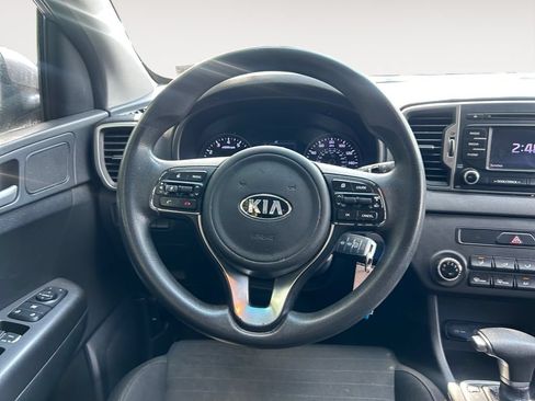 Used 2018 Kia Sportage LX FWD image 12