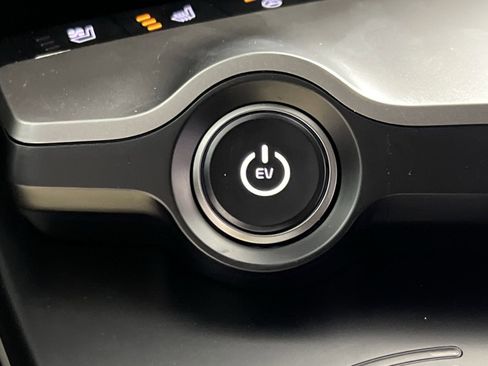 New 2025 Kia EV6 Wind image 30