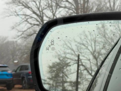 Used 2017 Ford Edge SEL w/ Equipment Group 201A image 23