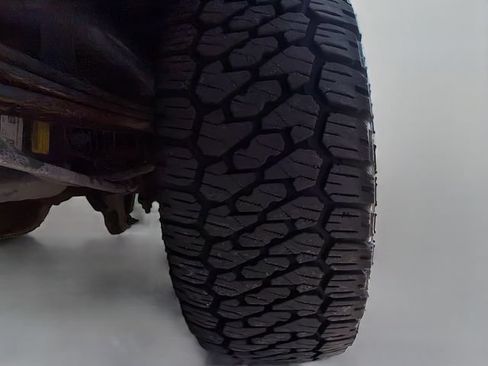 Used 2022 Ford F250 Platinum w/ FX4 Off-Road Package AWD/4WD image 15