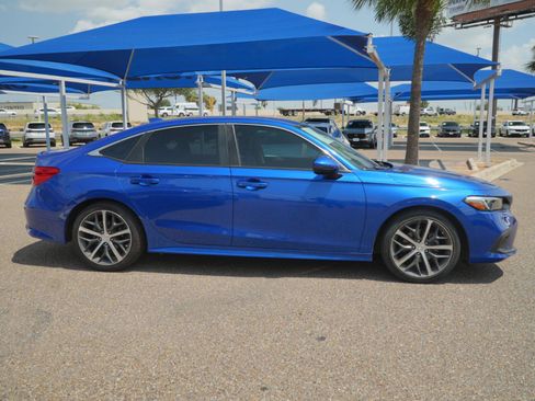 Used 2023 Honda Civic Touring image 4