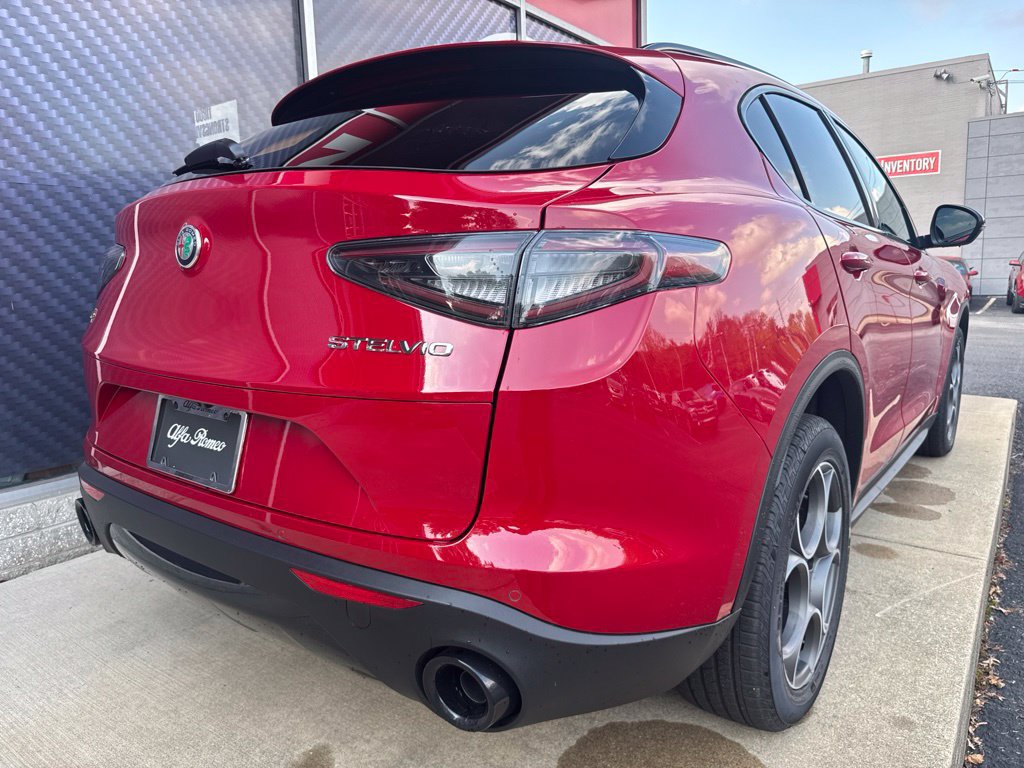 New 2026 Alfa Romeo Stelvio Sprint w/ Convenience Package AWD/4WD image 7
