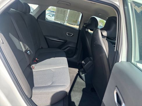 Used 2025 Kia K4 FWD image 20
