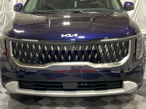 New 2026 Kia Carnival EX image 22