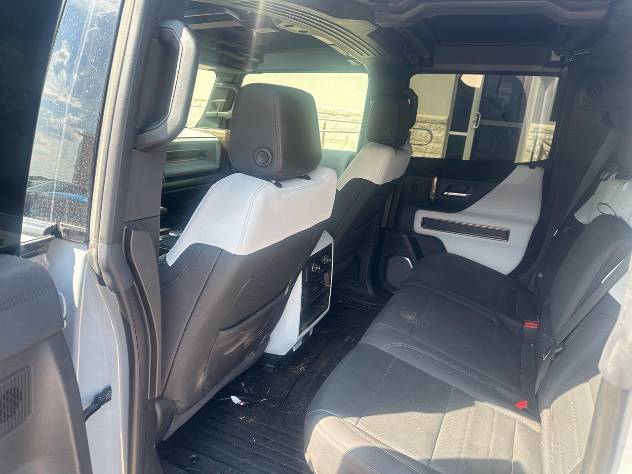 Used 2024 GMC Hummer EV 2X w/ Extreme Off-Road Package AWD/4WD image 8