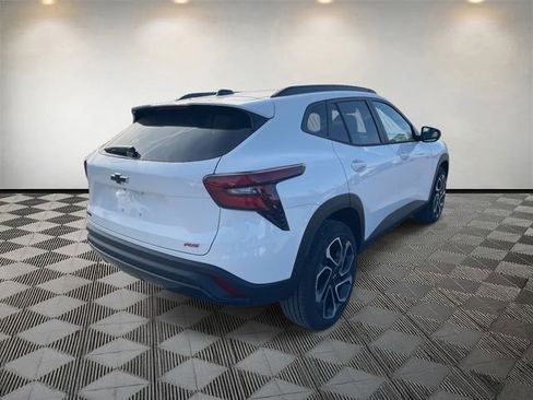 New 2026 Chevrolet Trax RS w/ Sunroof Package image 5