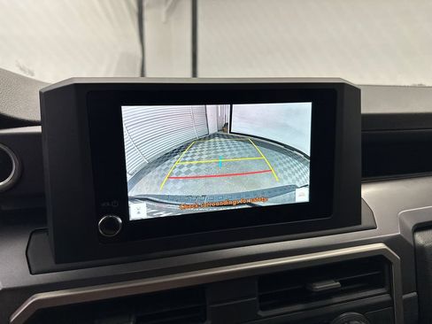 Used 2025 Toyota 4Runner SR5 AWD/4WD image 28