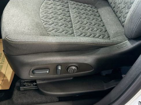 Used 2023 Chevrolet Equinox LT image 20