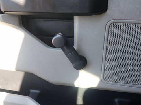 Used 2018 Ford F550 2WD Regular Cab Super Duty image 17