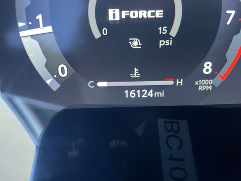 Certified 2024 Toyota Tacoma TRD Off-Road AWD/4WD image 18