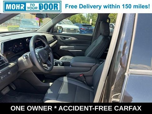 Used 2025 Chevrolet Traverse LT w/ Midnight/Sport Edition FWD image 14