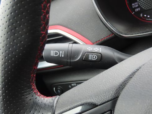 Used 2023 Chevrolet TrailBlazer RS w/ Sun and Liftgate Package image 33