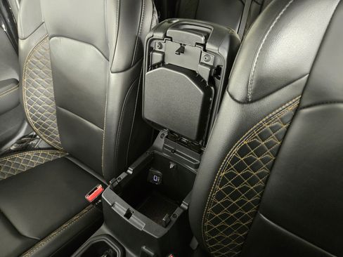 Used 2022 Jeep Gladiator Overland image 29