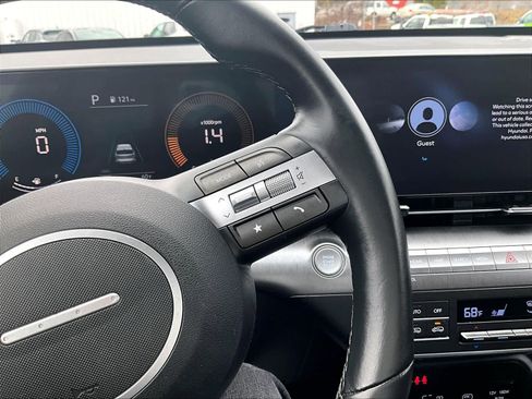 Used 2025 Hyundai Kona SEL image 23